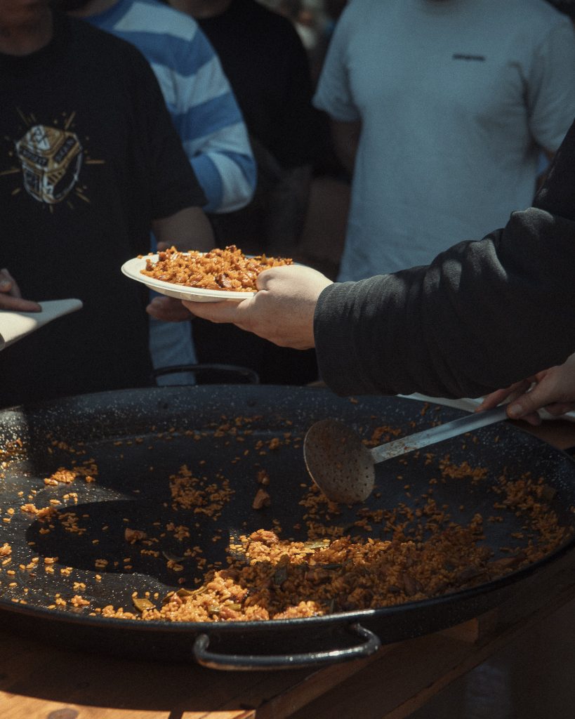 Catering de paellas en Vitoria con arroces cocinados en directo en eventos